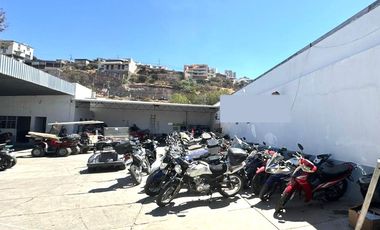 Local comercial en Venta de 680 m2 sobre Bernardo Quintana, Querétaro