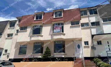 CASA EN VENTA JARDINES DE CARCELÉN