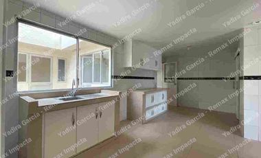 CASA EN VENTA JARDINES DE CARCELÉN