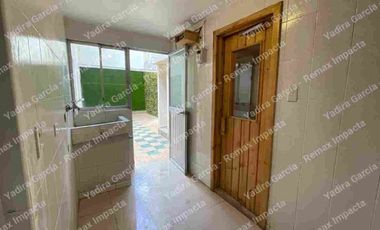 CASA EN VENTA JARDINES DE CARCELÉN