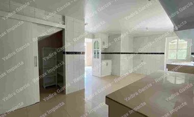 CASA EN VENTA JARDINES DE CARCELÉN