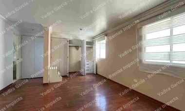 CASA EN VENTA JARDINES DE CARCELÉN