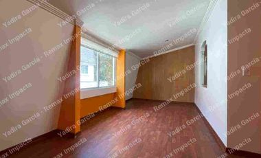 CASA EN VENTA JARDINES DE CARCELÉN