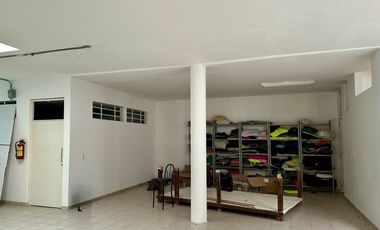 Local/bodega comercial en Venta, de 408 m2 en Santa Bárbara, Corregidora