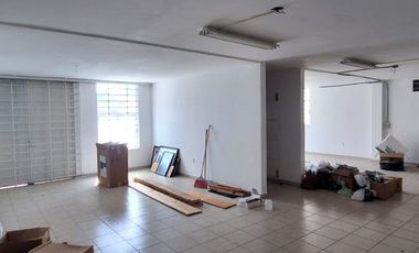 Local/bodega comercial en Venta, de 408 m2 en Santa Bárbara, Corregidora