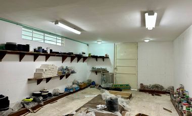 Local/bodega comercial en Venta, de 408 m2 en Santa Bárbara, Corregidora