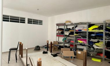 Local/bodega comercial en Venta, de 408 m2 en Santa Bárbara, Corregidora