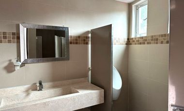 Venta de Espacio Corporativo cerca de Av. Constituyentes, Qro.