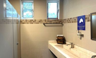 Venta de Espacio Corporativo cerca de Av. Constituyentes, Qro.