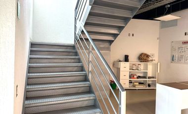 Venta de Espacio Corporativo cerca de Av. Constituyentes, Qro.