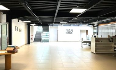 Venta de Espacio Corporativo cerca de Av. Constituyentes, Qro.
