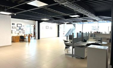 Venta de Espacio Corporativo cerca de Av. Constituyentes, Qro.
