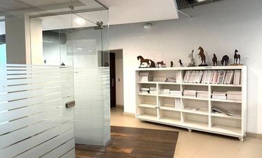 Venta de Espacio Corporativo cerca de Av. Constituyentes, Qro.