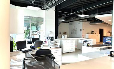 Venta de Espacio Corporativo cerca de Av. Constituyentes, Qro.