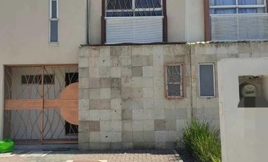 Rento casa en fraccionamiento bosques de sanctorum en cuautlancingo