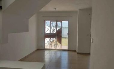 Rento casa en fraccionamiento bosques de sanctorum en cuautlancingo