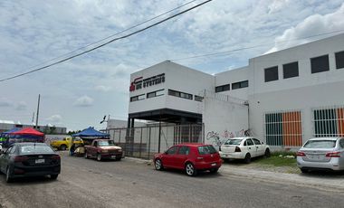 LOCALES COMERCIALES en RENTA Zona comercial y de alta densidad