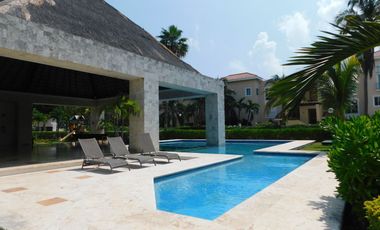 Casa en renta amueblada en isla dorada zona hotelera; Cancún Q. Roo