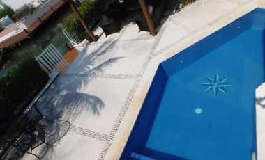 Casa en renta amueblada en isla dorada zona hotelera; Cancún Q. Roo