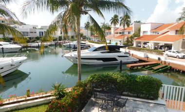 Casa en renta amueblada en isla dorada zona hotelera; Cancún Q. Roo