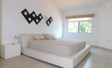 Casa en renta amueblada en isla dorada zona hotelera; Cancún Q. Roo