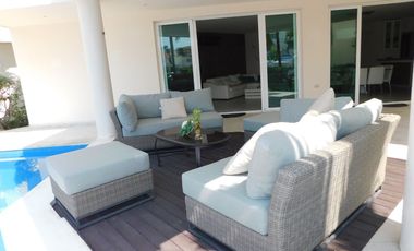 Casa en renta amueblada en isla dorada zona hotelera; Cancún Q. Roo