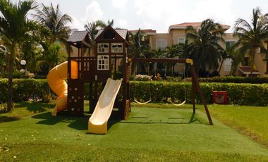 Casa en renta amueblada en isla dorada zona hotelera; Cancún Q. Roo