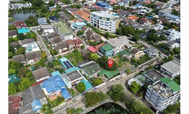 Prime Commercial Land in Muang Thong Thani – Road Access from both sides of the Plot! 226 sq.w. Chaeng Watthana-Pak Kret 33 Suitable for any type of B