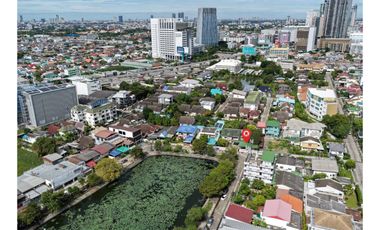 Prime Commercial Land in Muang Thong Thani – Road Access from both sides of the Plot! 226 sq.w. Chaeng Watthana-Pak Kret 33 Suitable for any type of B