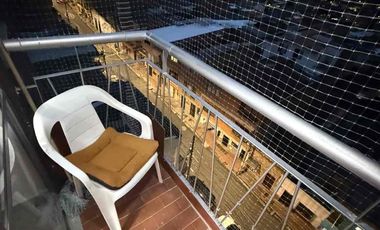 vendo apartamento en buenos aires parte baja de 2 alcobas con parqueaderos comunes