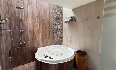 Venta casa duplex en fraccionamiento con Jardin