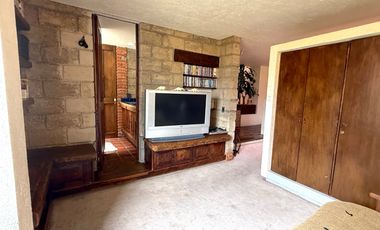 Venta casa con departamento rodeado de Jardin