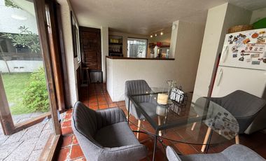 Venta Casa Duplex Rodeada de Jardin