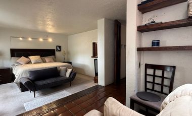 Venta Casa Duplex Rodeada de Jardin