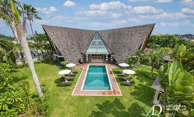 FREEHOLD 4-BEDROOM VILLA WITH UNIQUE ARCHITECTURE IN PADONAN