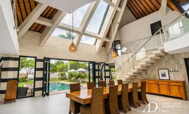 FREEHOLD 4-BEDROOM VILLA WITH UNIQUE ARCHITECTURE IN PADONAN