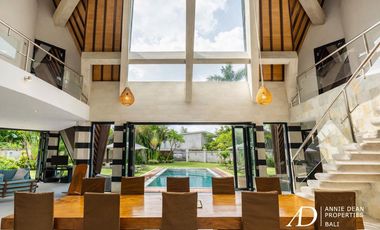 FREEHOLD 4-BEDROOM VILLA WITH UNIQUE ARCHITECTURE IN PADONAN