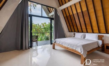 FREEHOLD 4-BEDROOM VILLA WITH UNIQUE ARCHITECTURE IN PADONAN