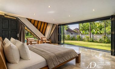 FREEHOLD 4-BEDROOM VILLA WITH UNIQUE ARCHITECTURE IN PADONAN