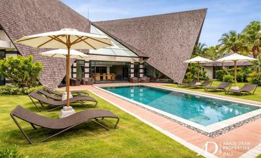 FREEHOLD 4-BEDROOM VILLA WITH UNIQUE ARCHITECTURE IN PADONAN