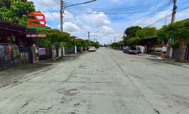 บ้านเดี่ยว หมู่บ้าน V-alive ลำลูกกา คลอง 8 เนื้อที่ 51.5 ตรว. ตำบลลำลูกกา อำเภอลำลูกกา จังหวัดปทุมธานี