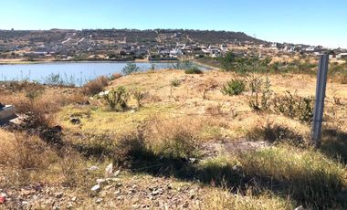 Renta Terreno Comercial de 1820 m2 sobre avenida Anillo Vial Junipero Serra