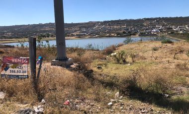 Renta Terreno Comercial de 1820 m2 sobre avenida Anillo Vial Junipero Serra