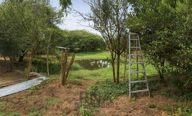 Venta - Finca vía a la costa – 195.800m2  con caballerizas y cabaña de teca