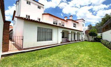 SE VENDE CASA EN ZAVALETA, EXCLUSIVO FRACCIONAMIENTO