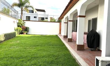 SE VENDE CASA EN ZAVALETA, EXCLUSIVO FRACCIONAMIENTO