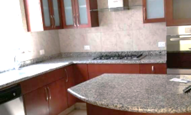 SE VENDE CASA EN ZAVALETA, EXCLUSIVO FRACCIONAMIENTO