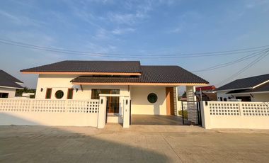 Muji-Style House in Hang Dong, Chiang Mai