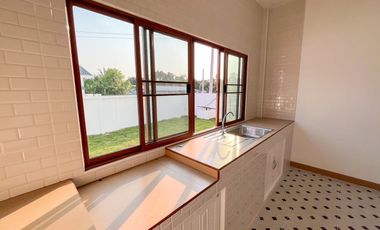 Muji-Style House in Hang Dong, Chiang Mai