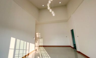 Muji-Style House in Hang Dong, Chiang Mai